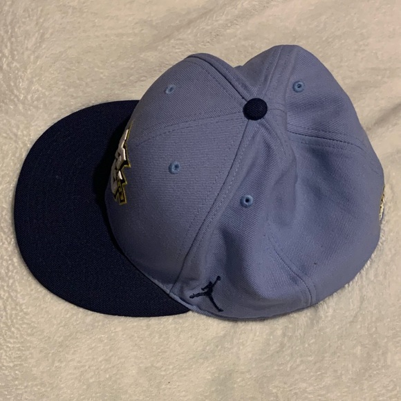 Marquette University Golden Eagles 7 5/8th size Flatbill hat - Picture 2 of 7